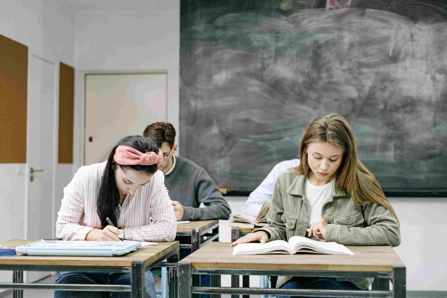 How to Stay Calm and Focused During Your IELTS Exam - TOEFL Mock Exam ...